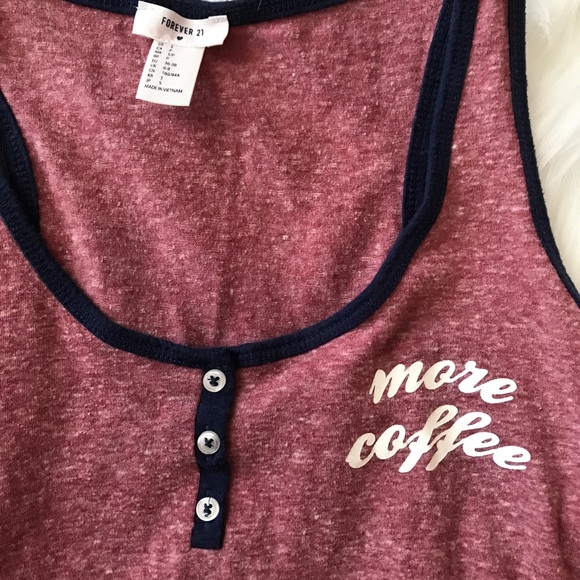 ｆｏｒｅｖｅｒ  21   ｍｏｒｅ  ｃｏｆｆｅｅ  ｃｒｏｐｐｅｄ  ｔａｎｋ - Picture 2 of 4